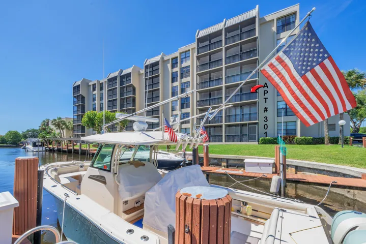 21 Boat Slips (1)