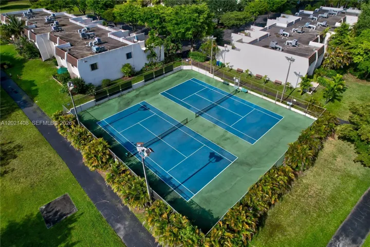 TENNIS
