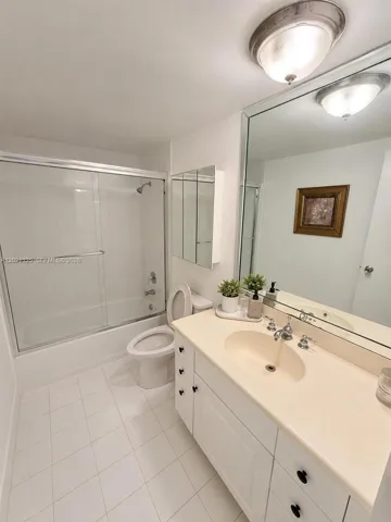 2nd Bathroom