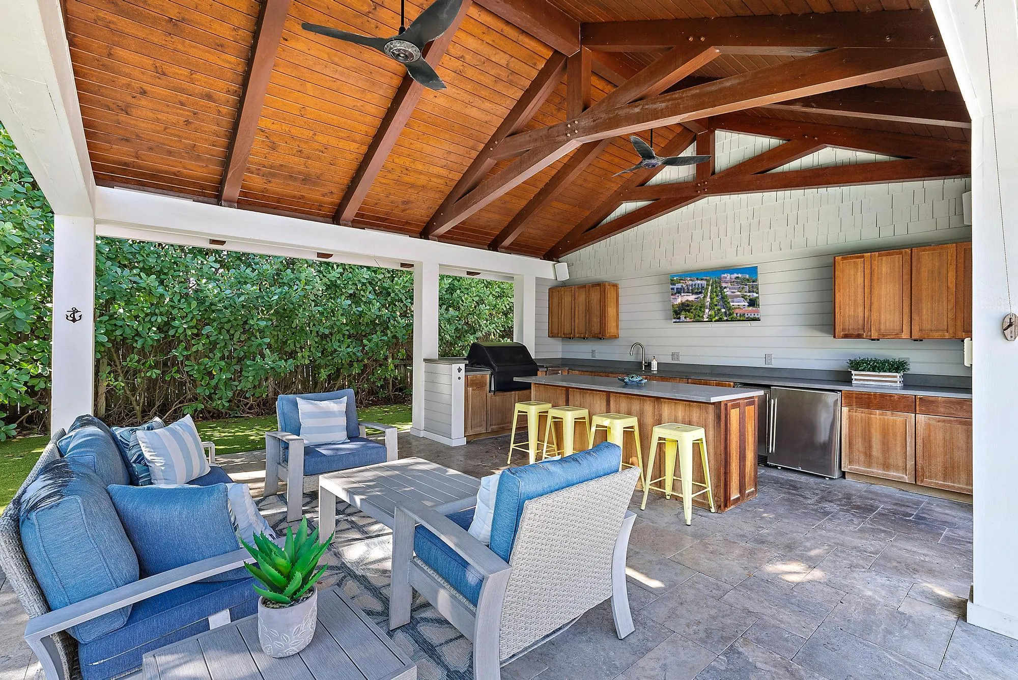 Outdoor Kitchen
