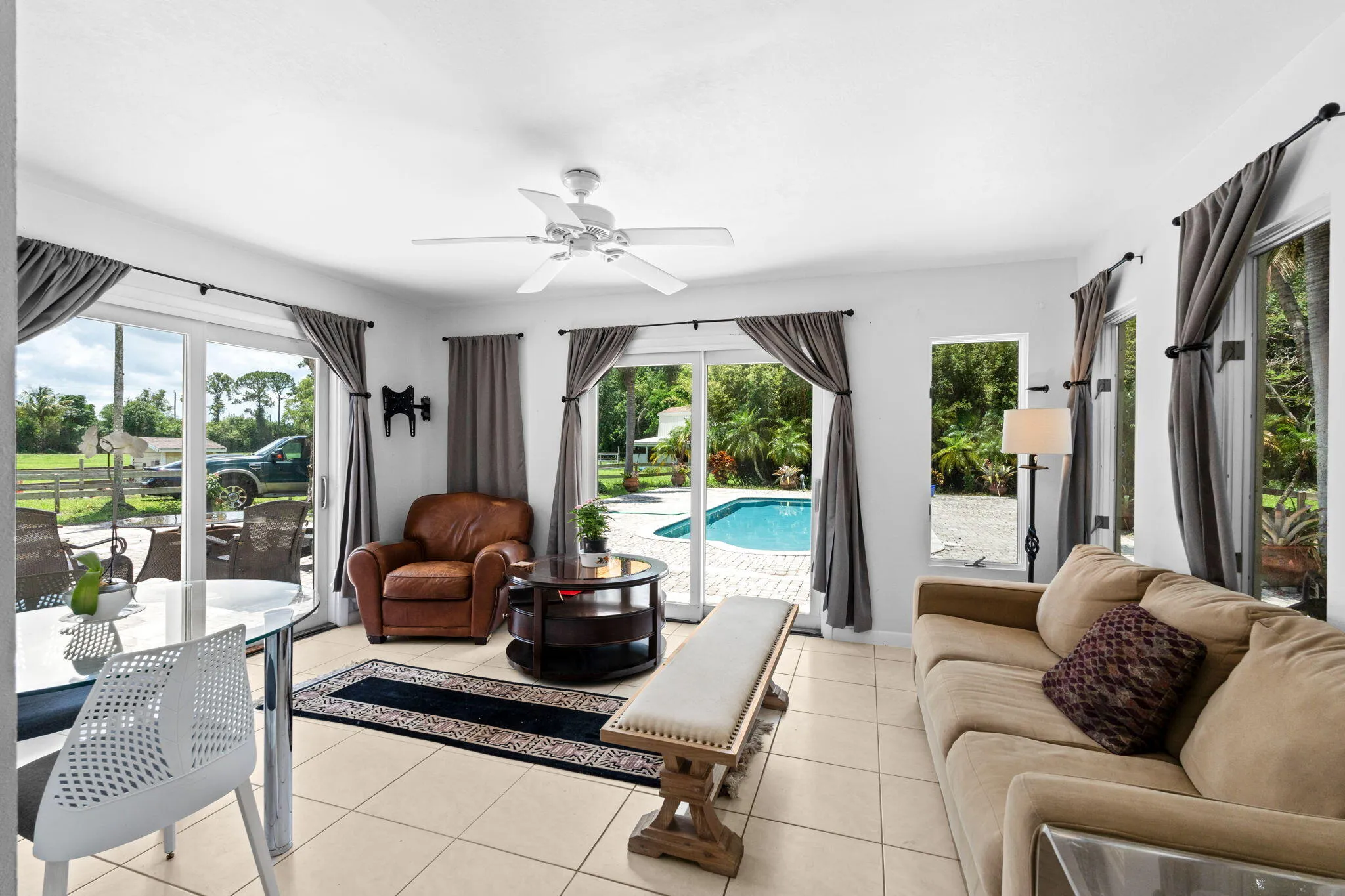 21-web-or-mls-A7406494