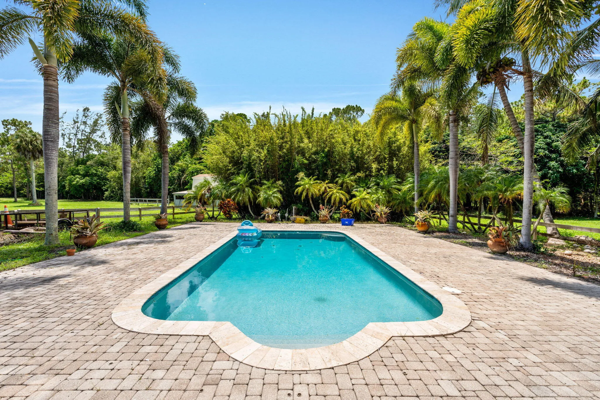 30-web-or-mls-A7406531