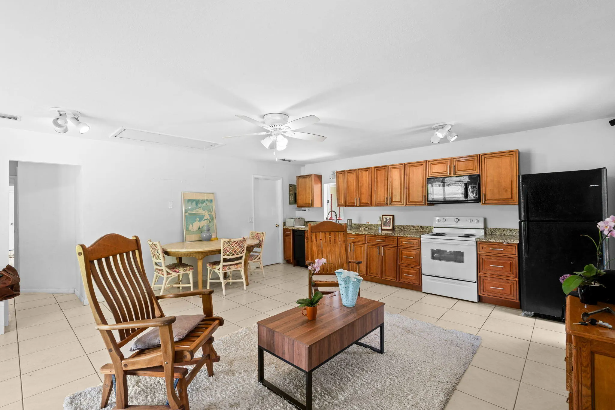 5-web-or-mls-A7406473