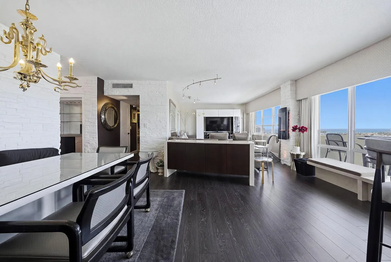001-002-Living Room-1491x1000