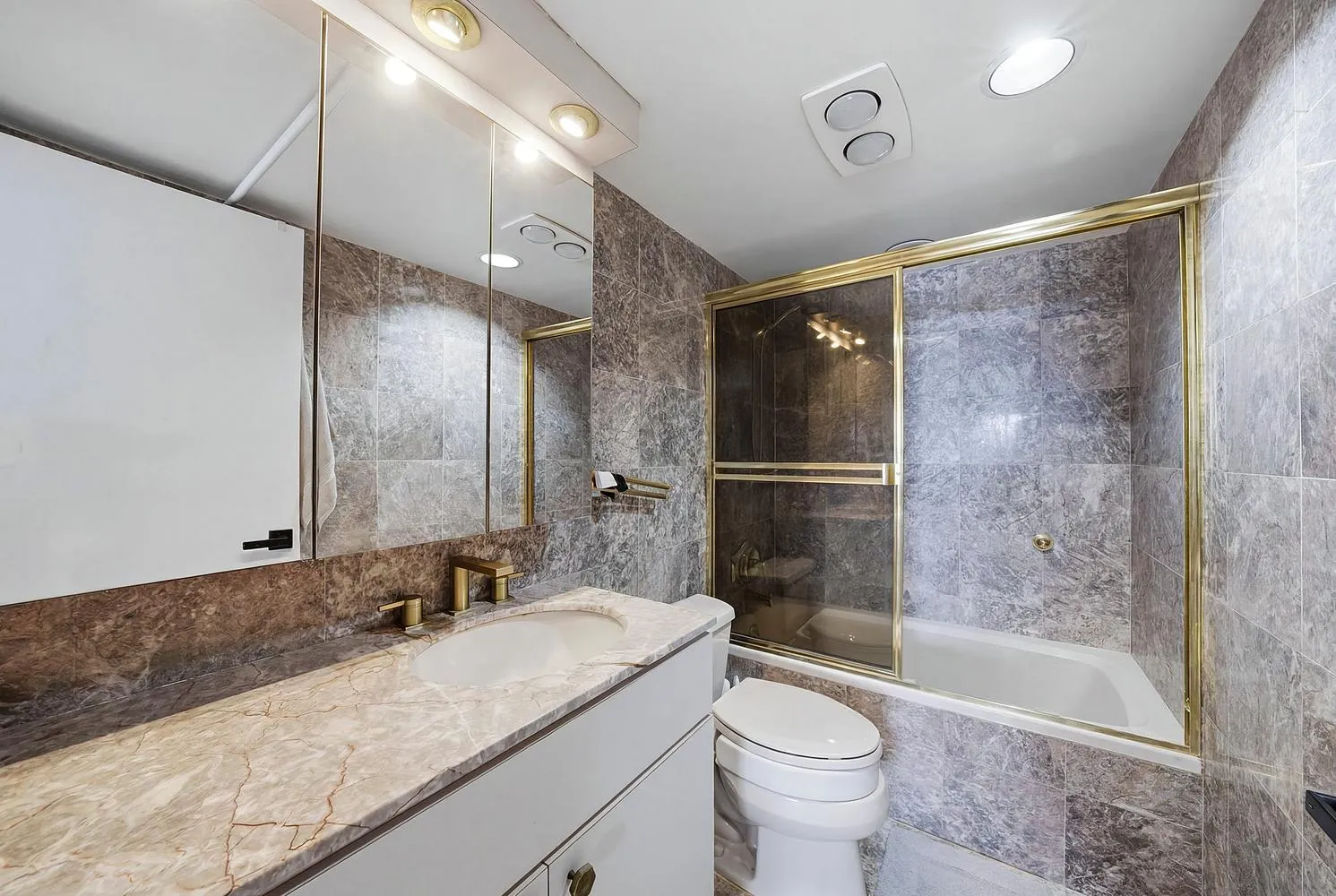 012-009-Primary Bath-1491x1000