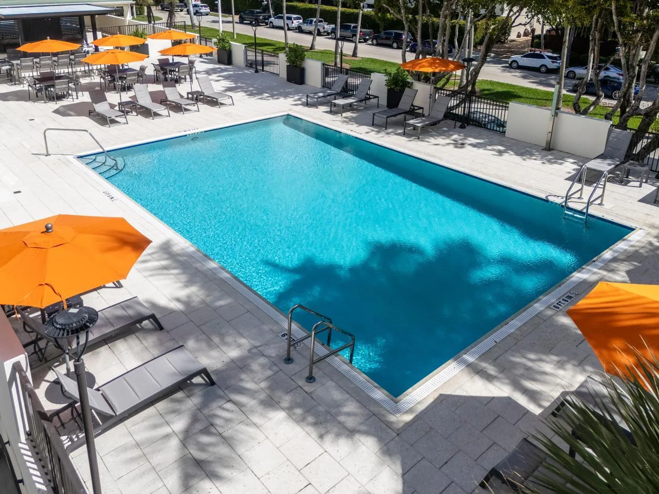 036-034-Community Pool-1334x1000