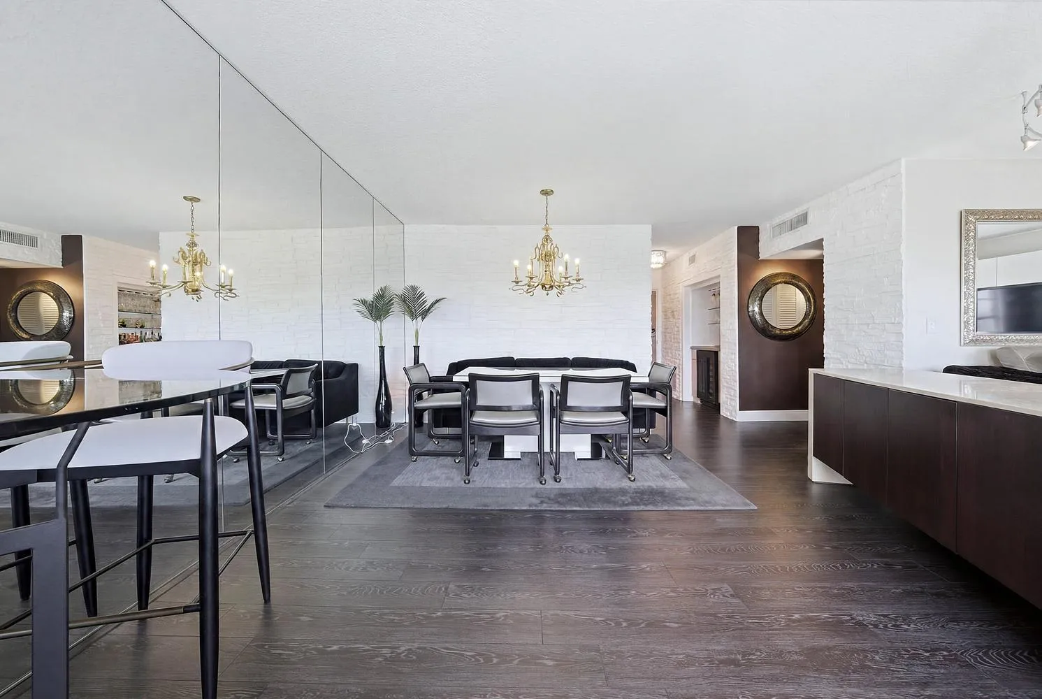 002-001-Dining Room-1491x1000