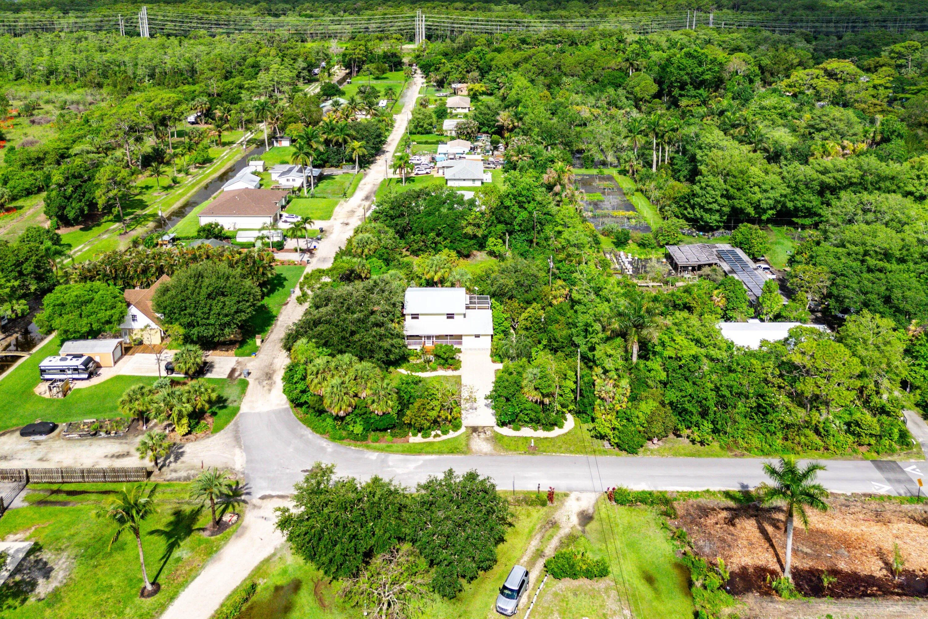 Loxahatchee Wildlife Refuge to the west