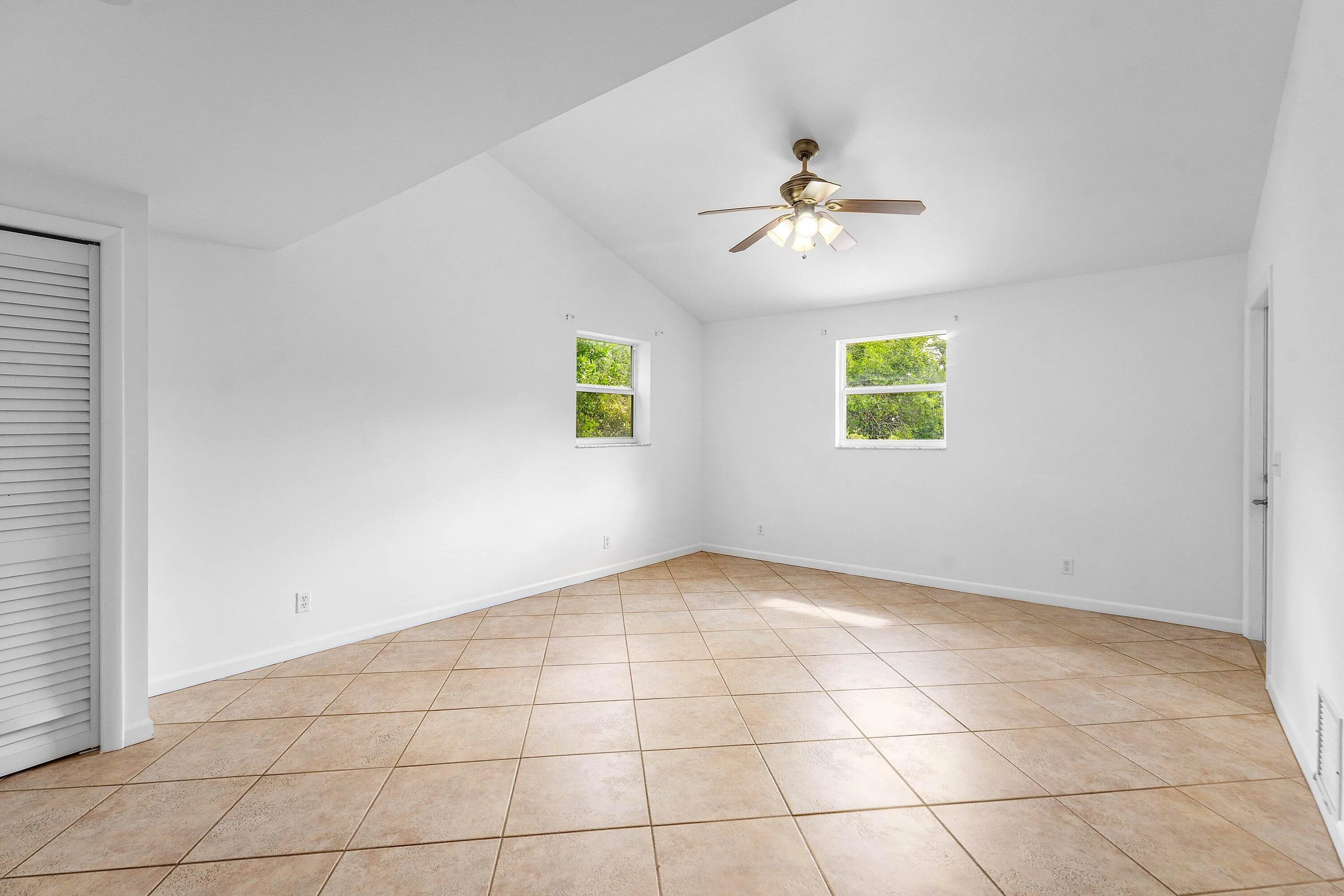 dwnstrs master in law/master suite