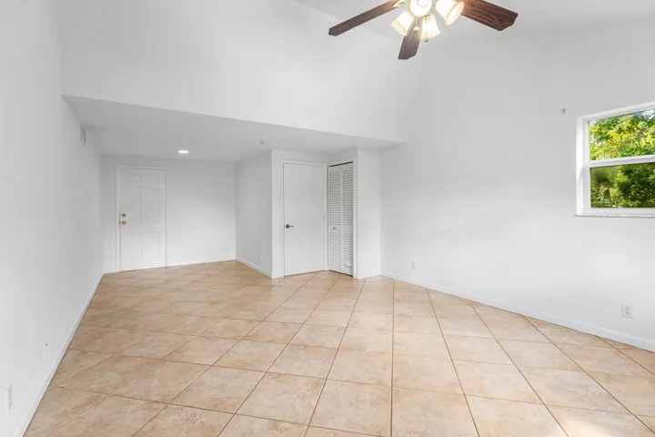 dwnstrs in law/master suite