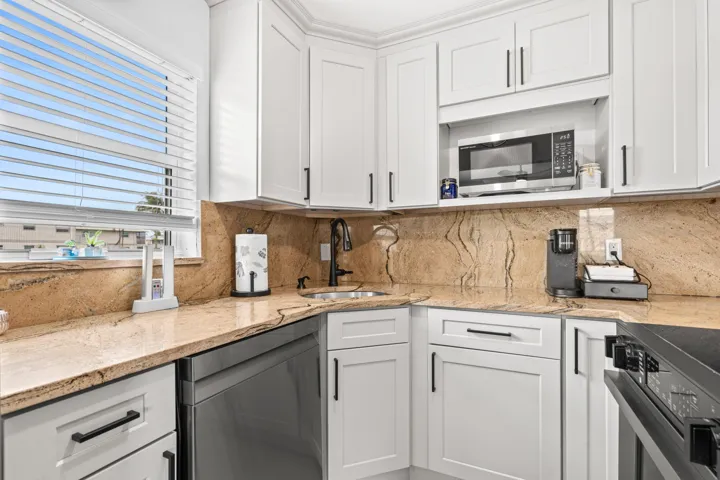 Kitchen 4