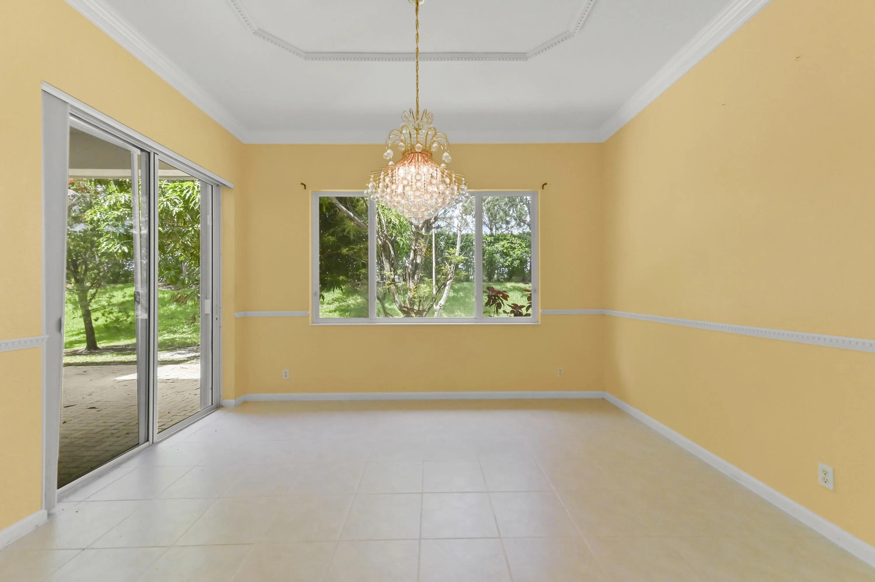 14 Dining room 01