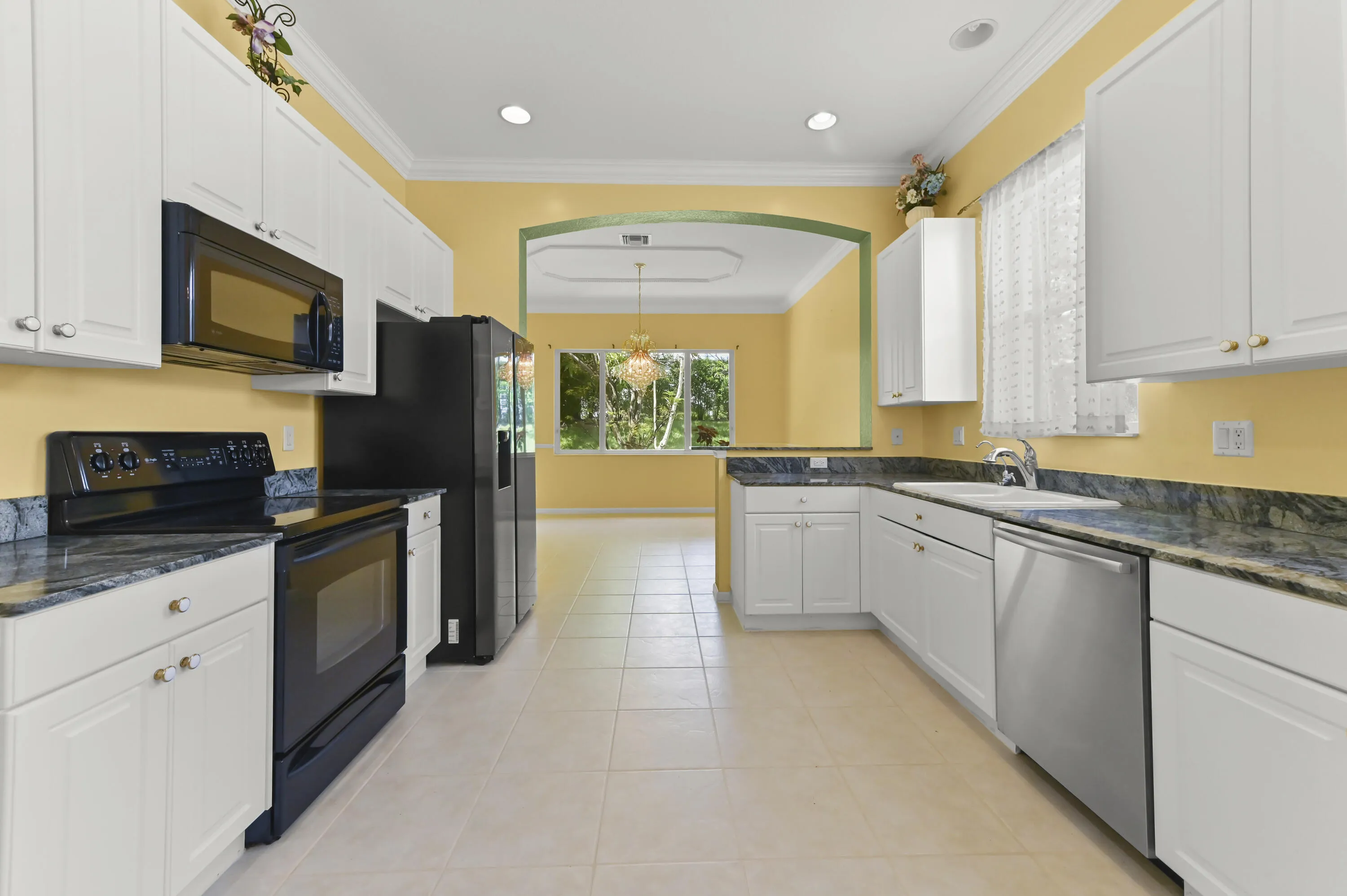 13 Kitchen 03