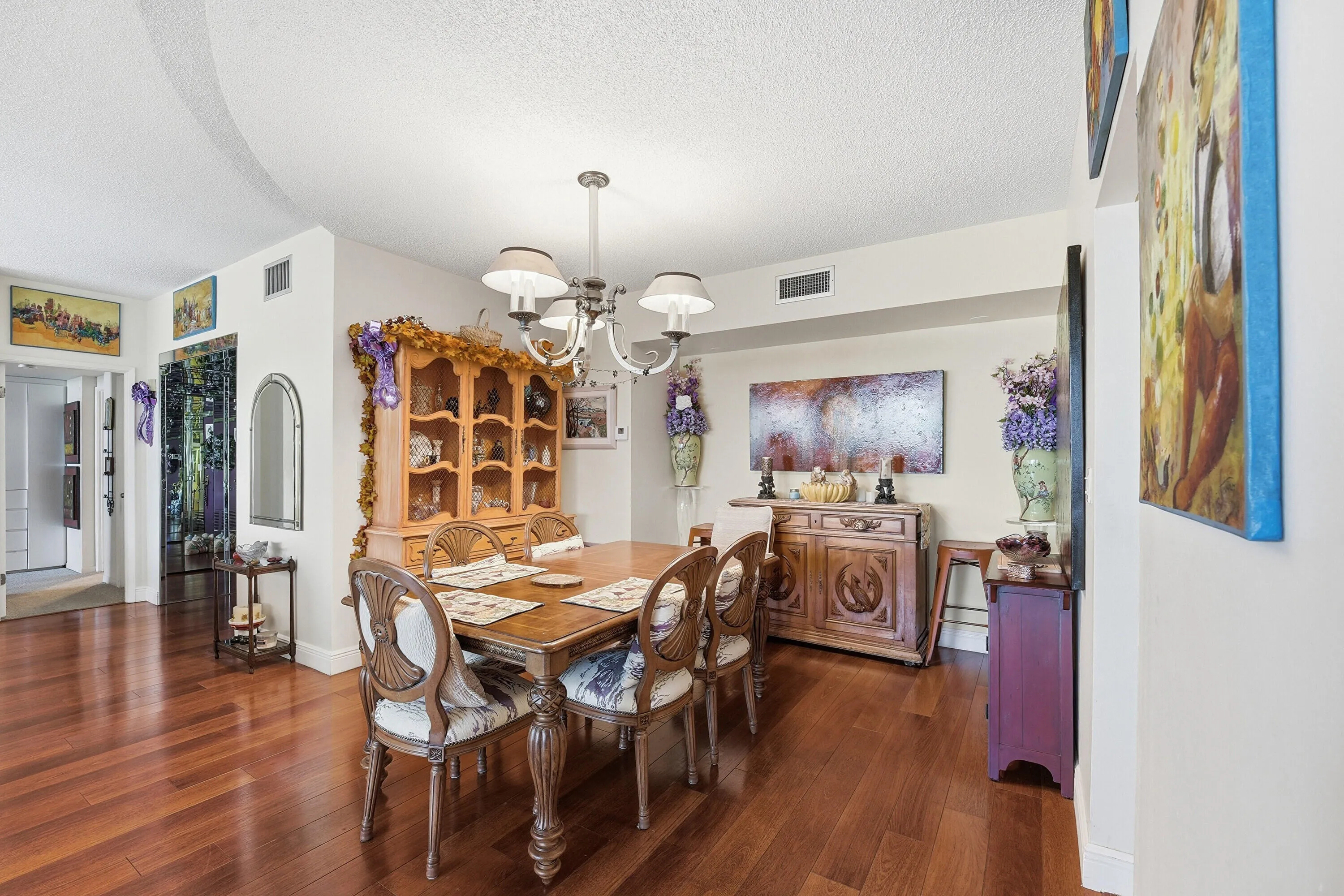 12_dining area