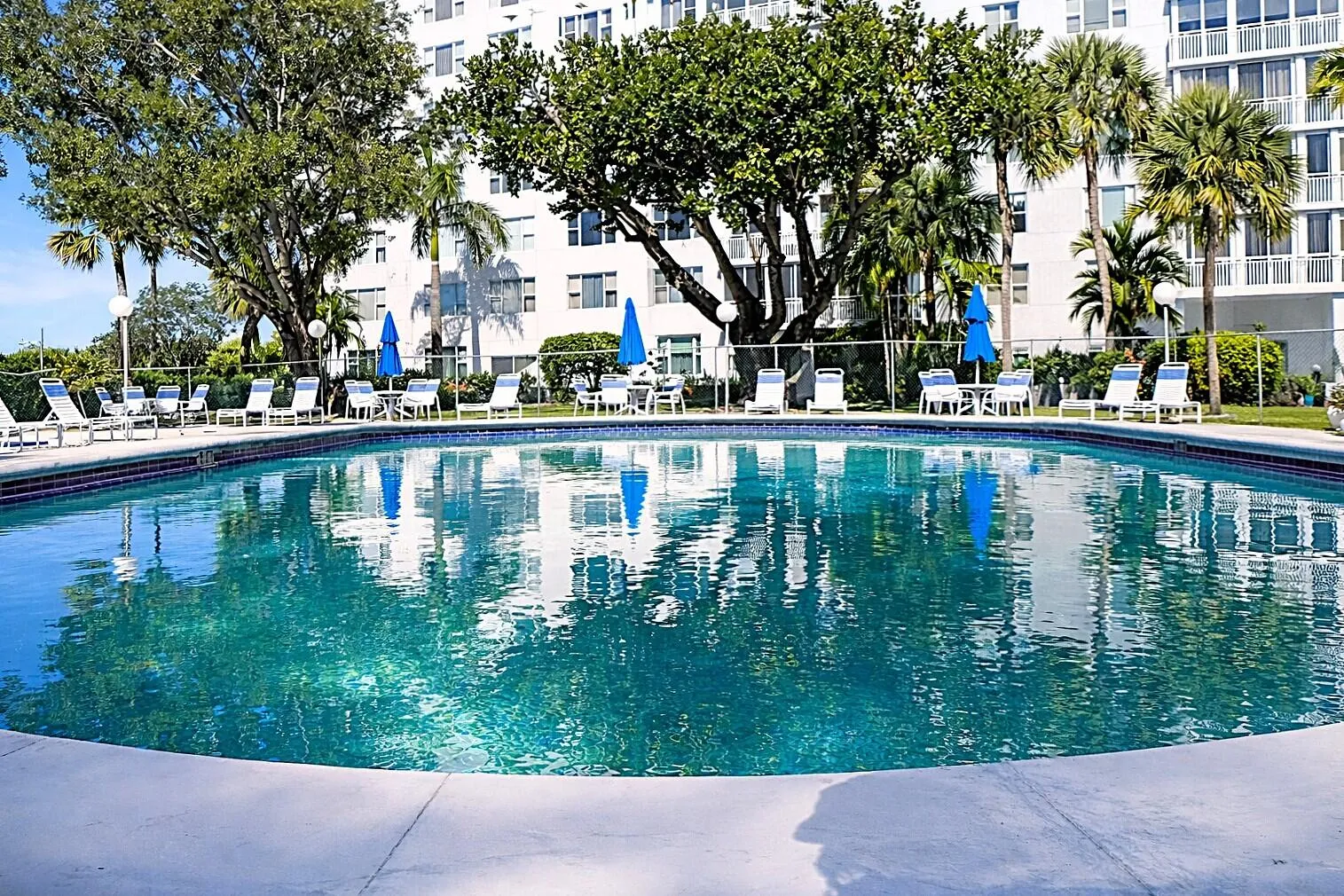 3800 hillcrest pool