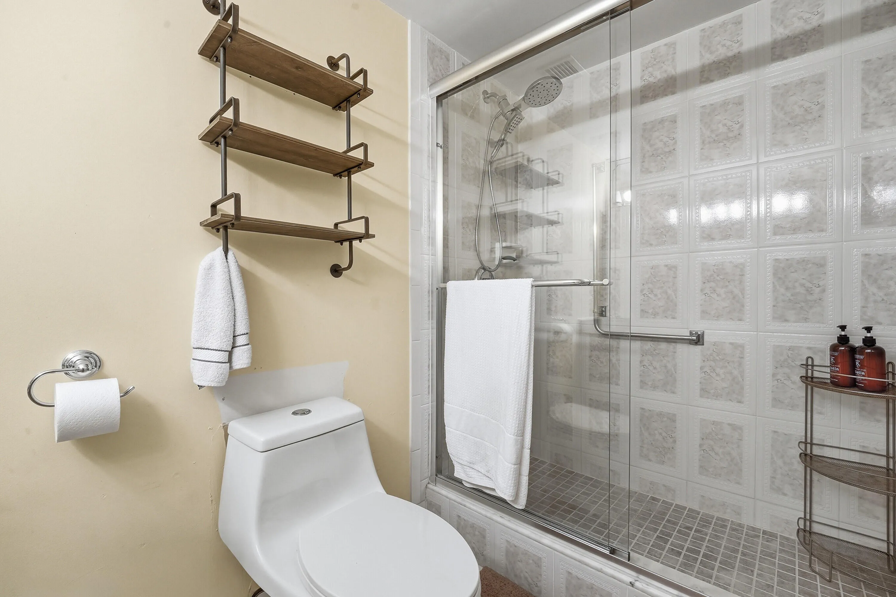 18_bathroom