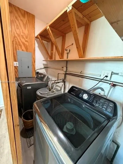 Photo 12