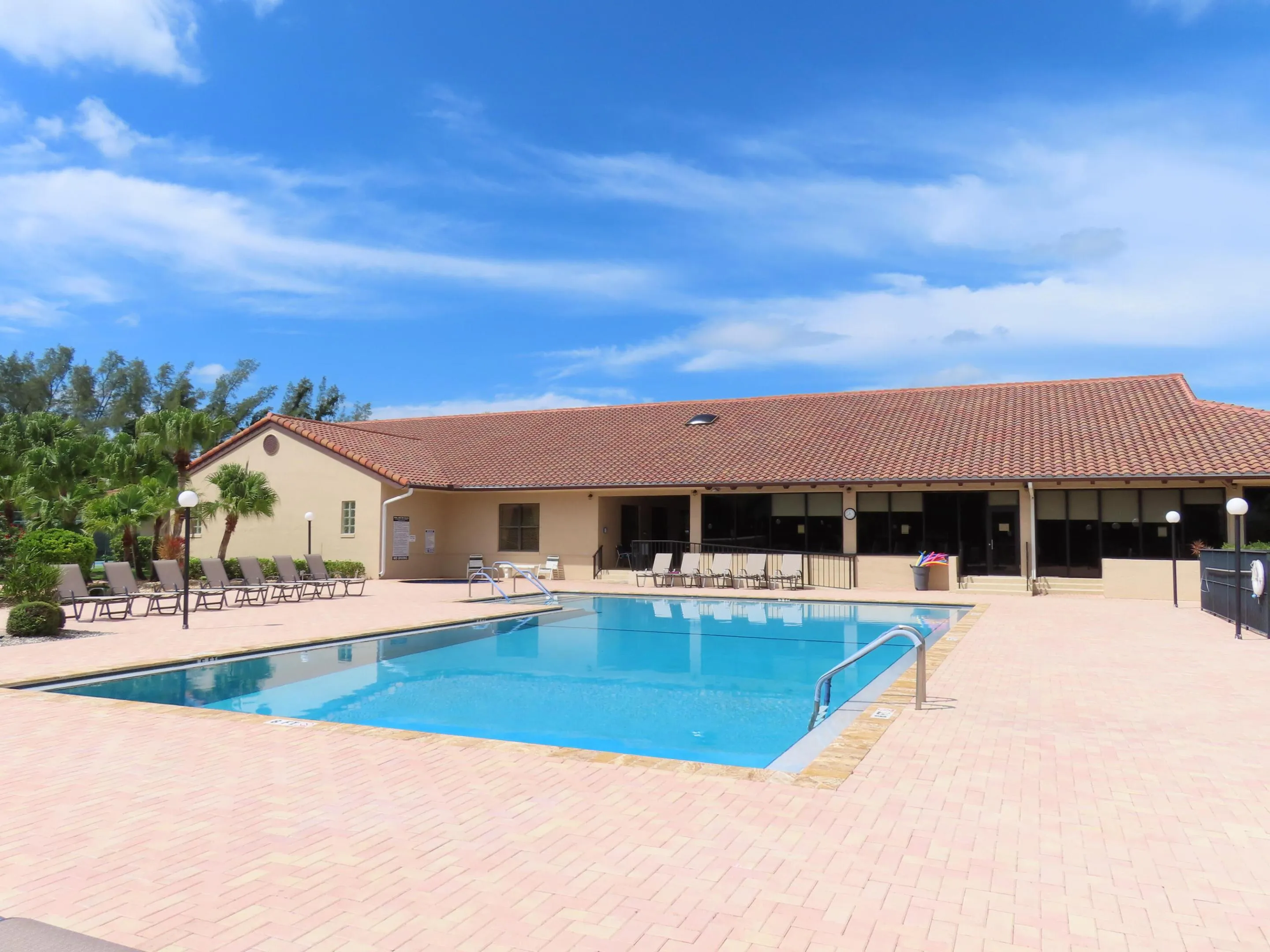 MAIN POOL IMG_0170