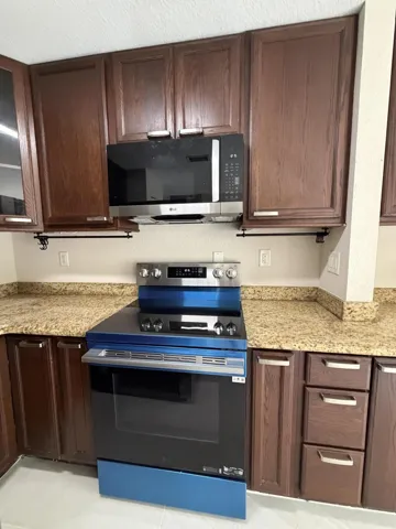 New LG Laundry Set Washer and Dryer