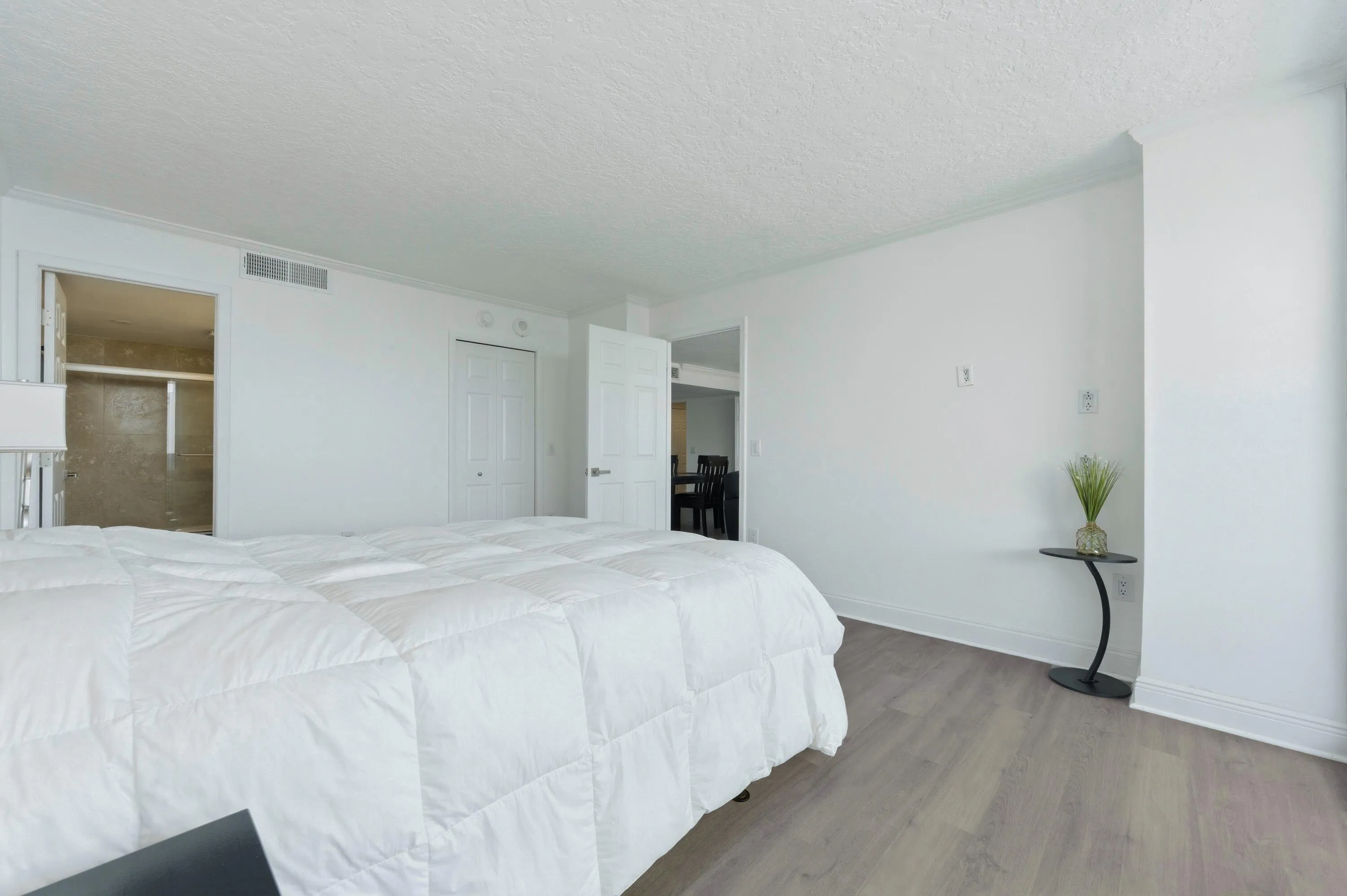 Serene Bedroom Retreat