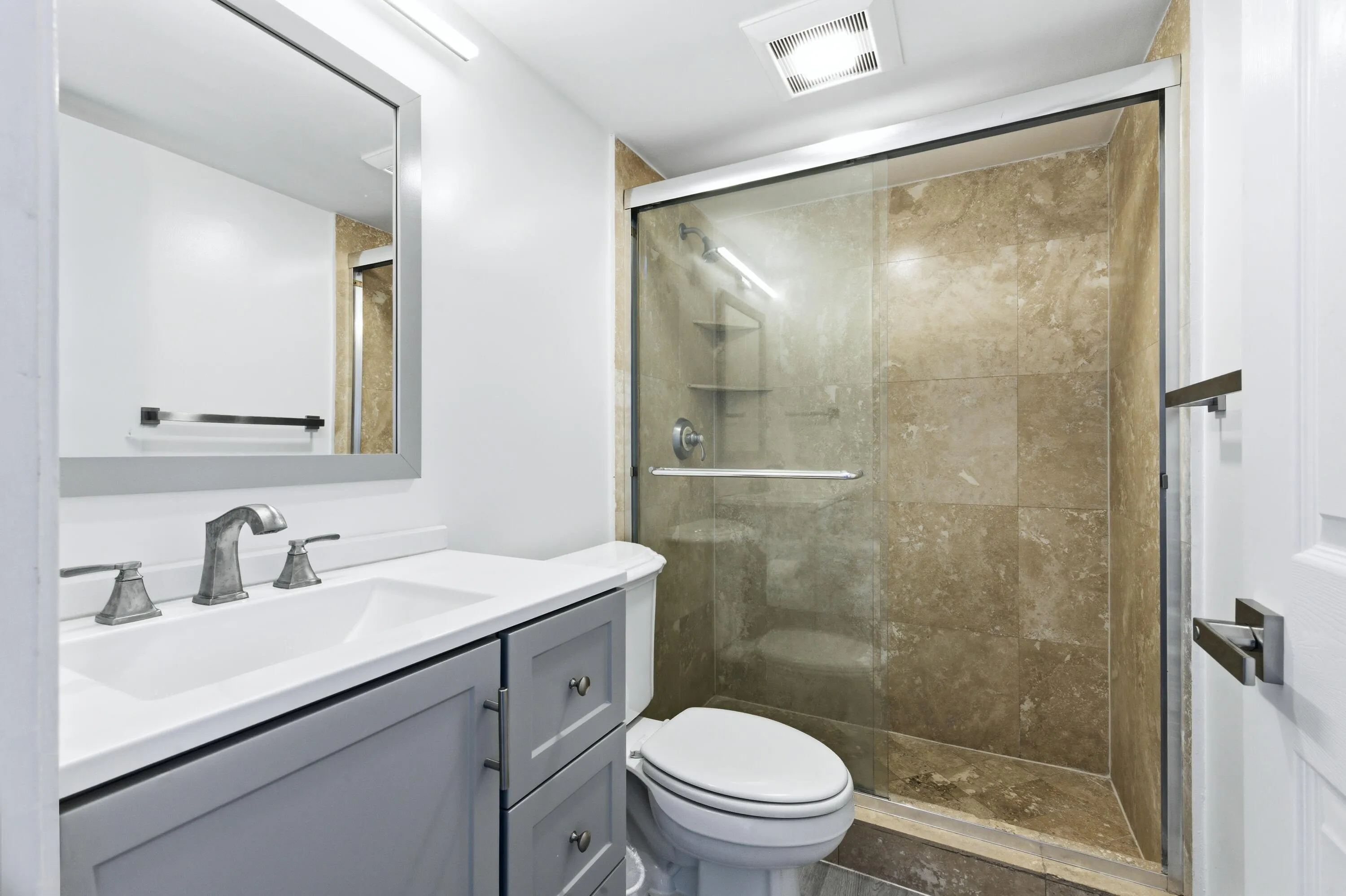 Buest Bathroom