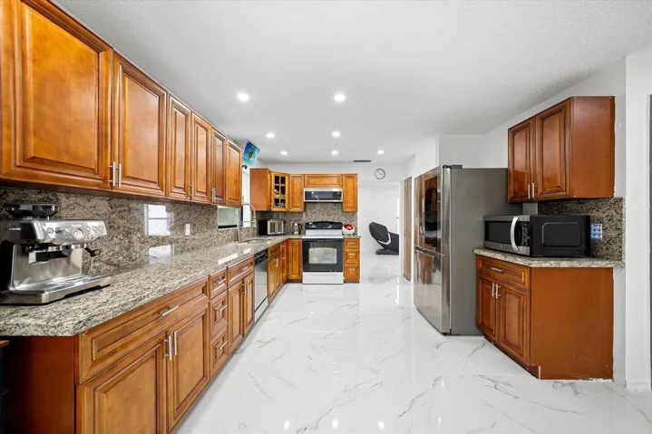 11-2340 Fairmont Ave, Miramar-3