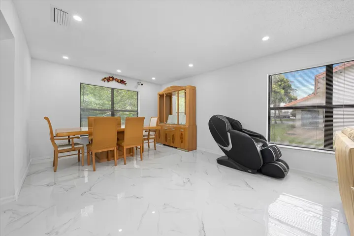 08-2340 Fairmont Ave, Miramar-20