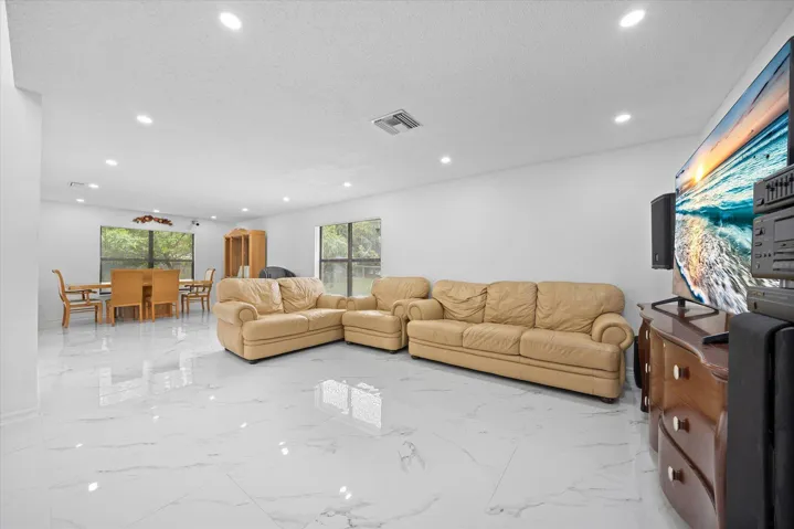 05-2340 Fairmont Ave, Miramar-18
