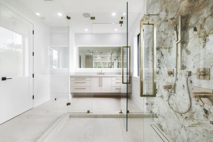 GUEST SUITE BATH