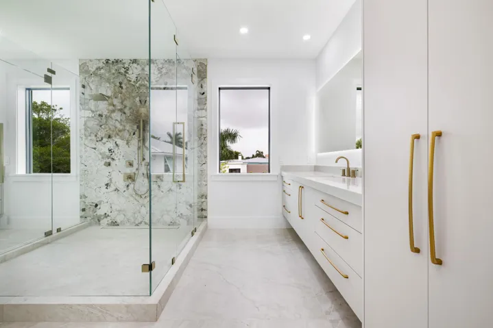 GUEST SUITE BATH