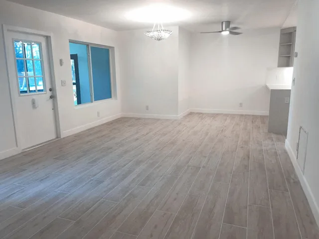 5993 Livingroom 1