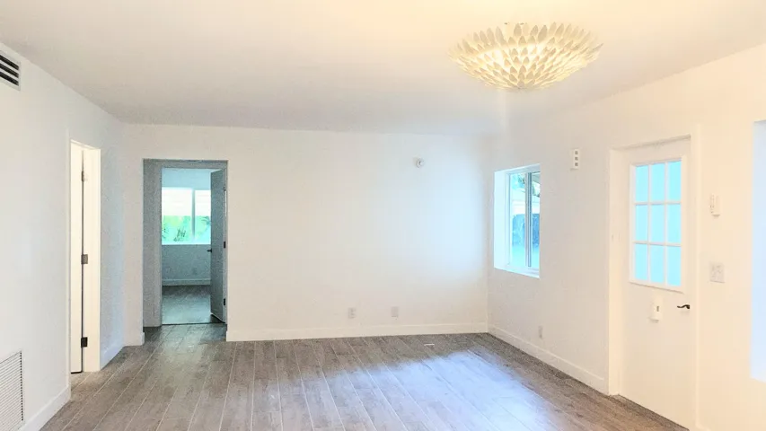 5993 Livingroom 3