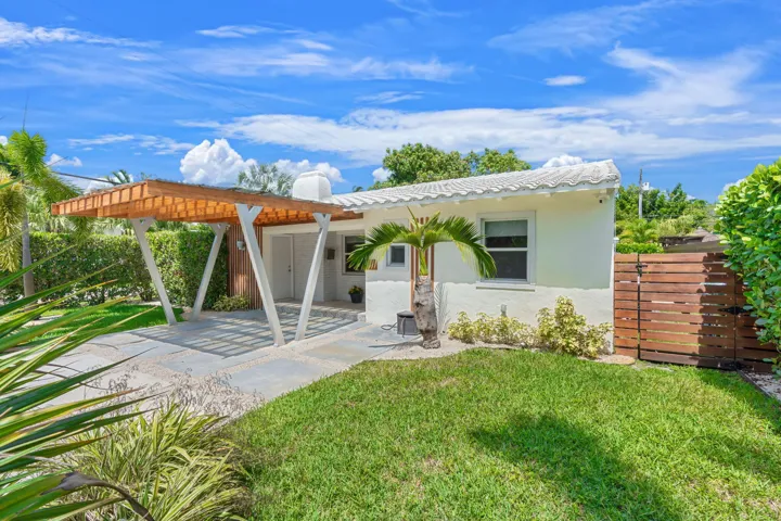 2-web-or-mls-648 NE 17th Ave, Fort Laude