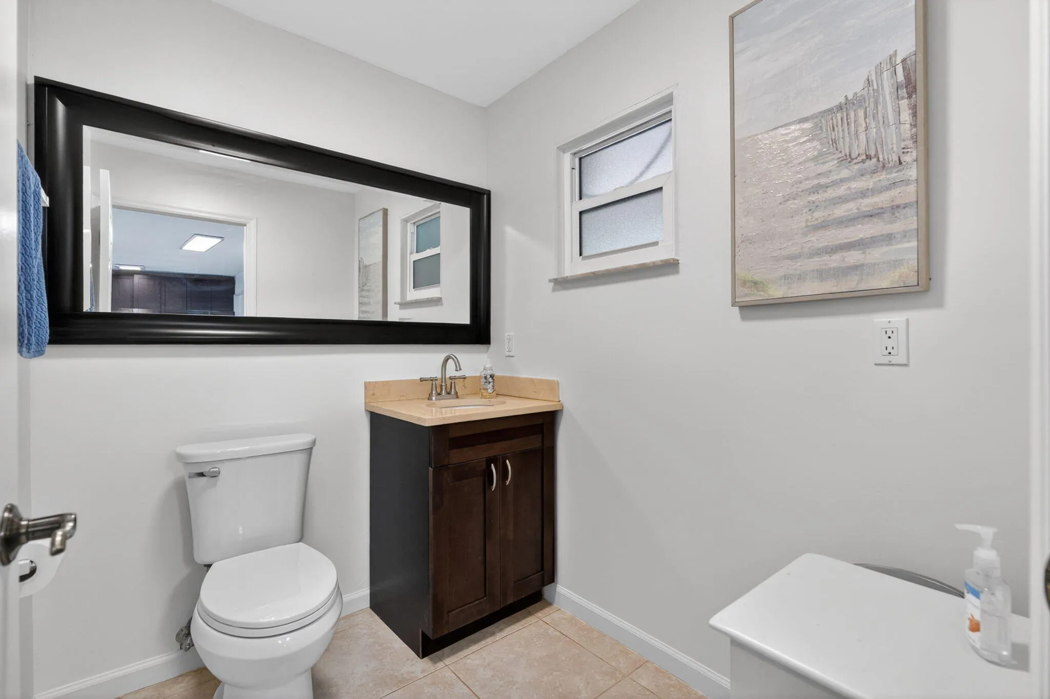 Guest half bath