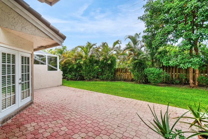 Oversized lush backyard