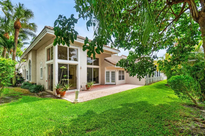 Oversized lush backyard