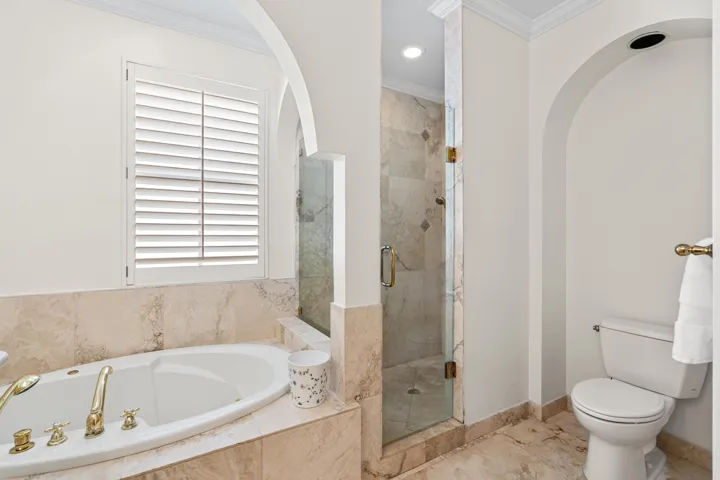 mls_PRIMARY_BATHROOM