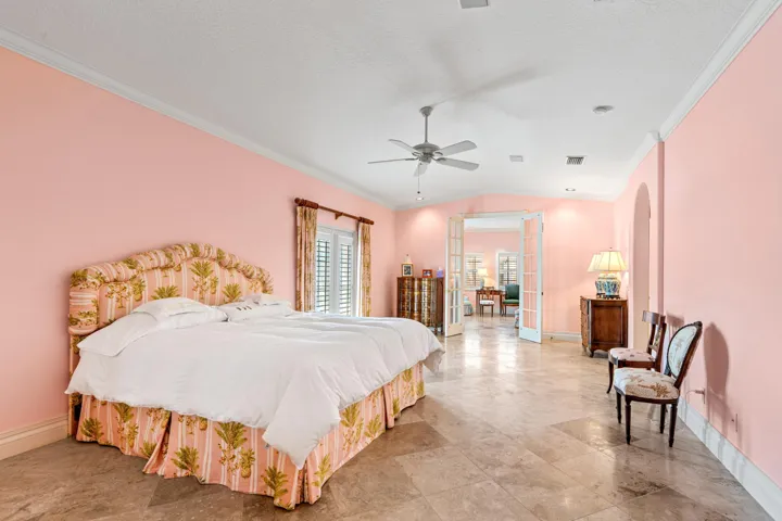 mls_PRIMARY_BEDROOM_TO_SITTING_ROOM