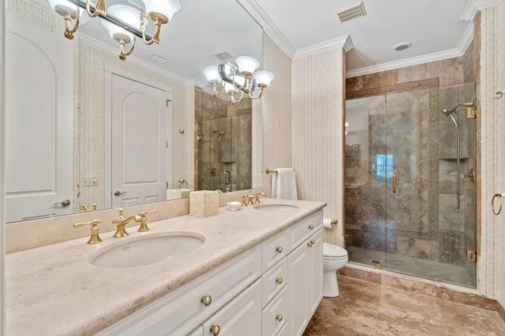 mls_GUEST_BATHROOM_RIGHT_ANGLE_2