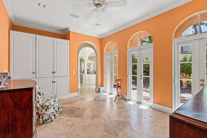 mls_SUNROOM_TO_REAR