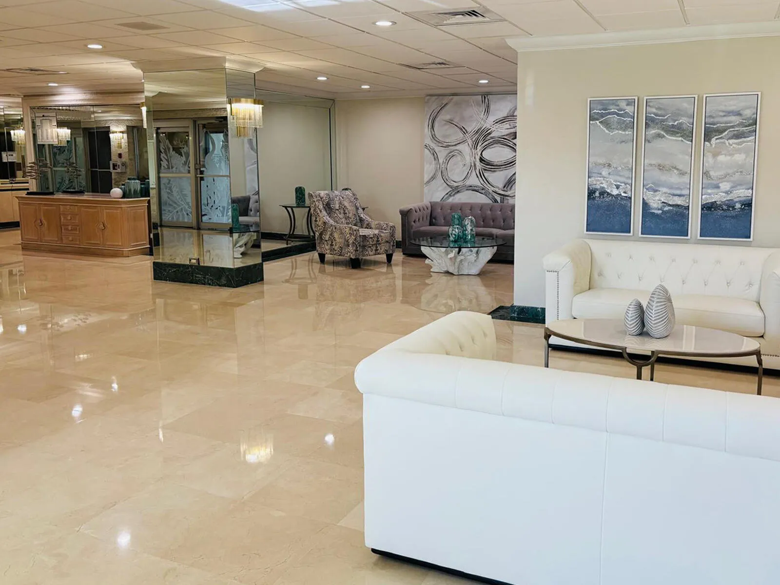 Luxurious Lobby