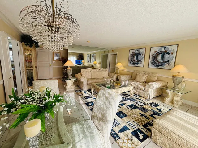 Living/Dining Area
