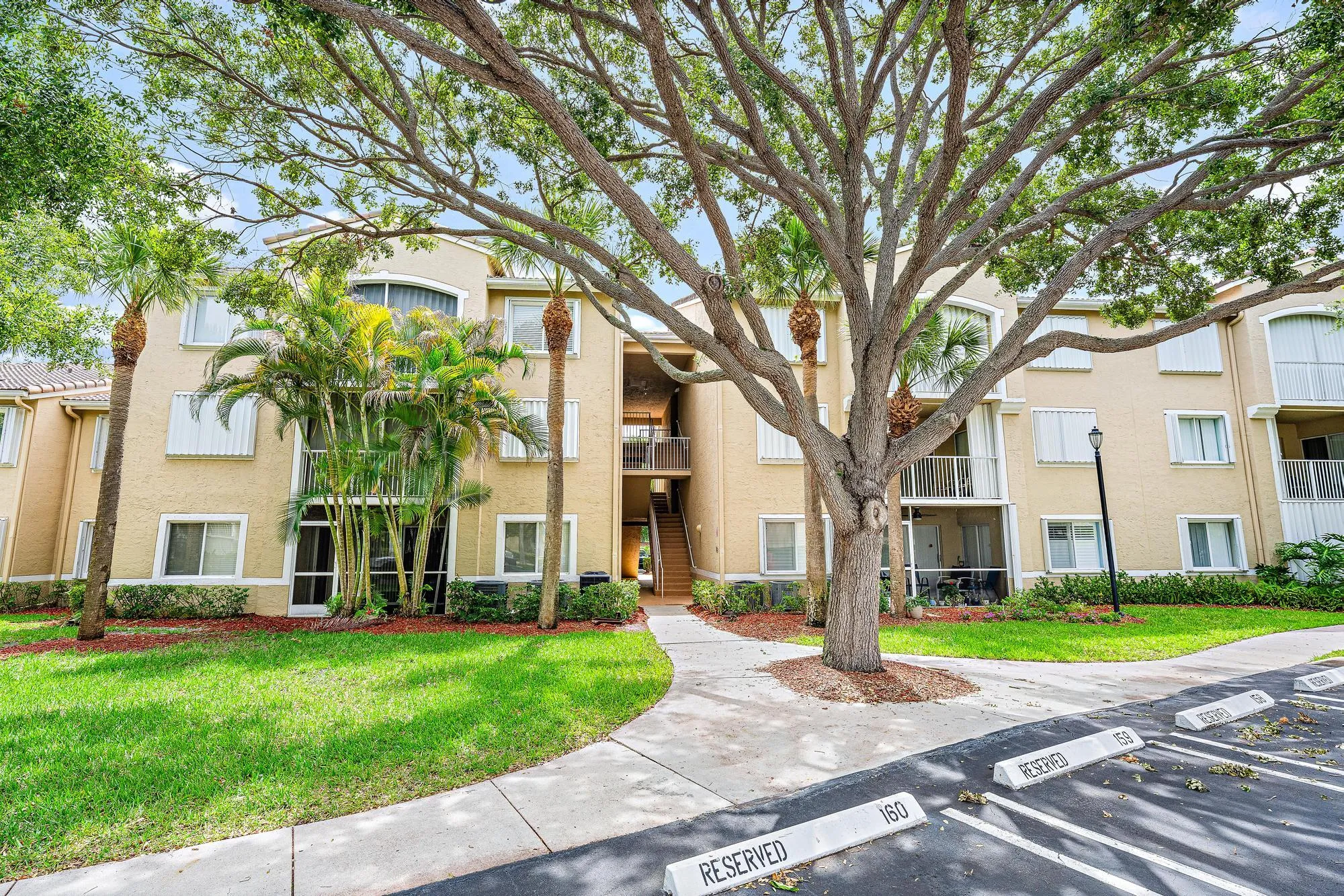 242 Village Blvd #2109-15