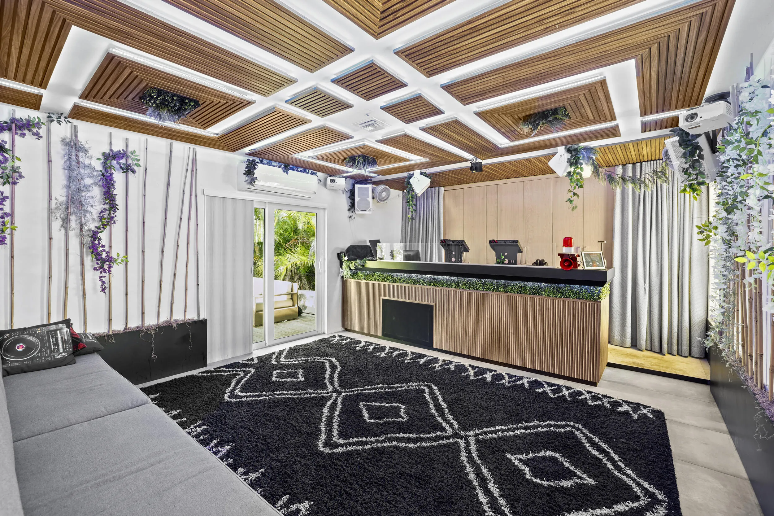 Entertainment Lounge/Original Primary Bedroom