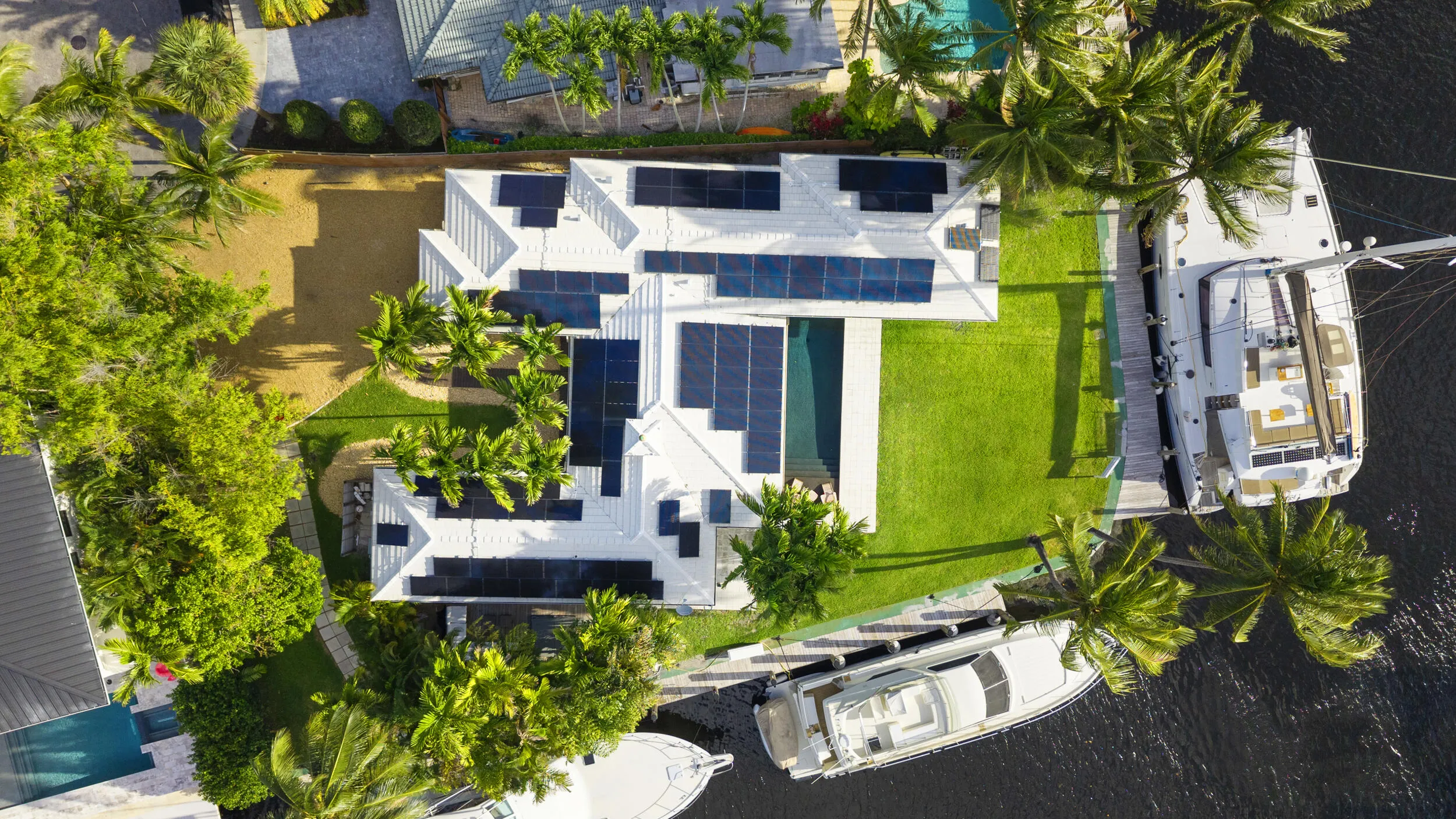 225' waterfront & solar panels