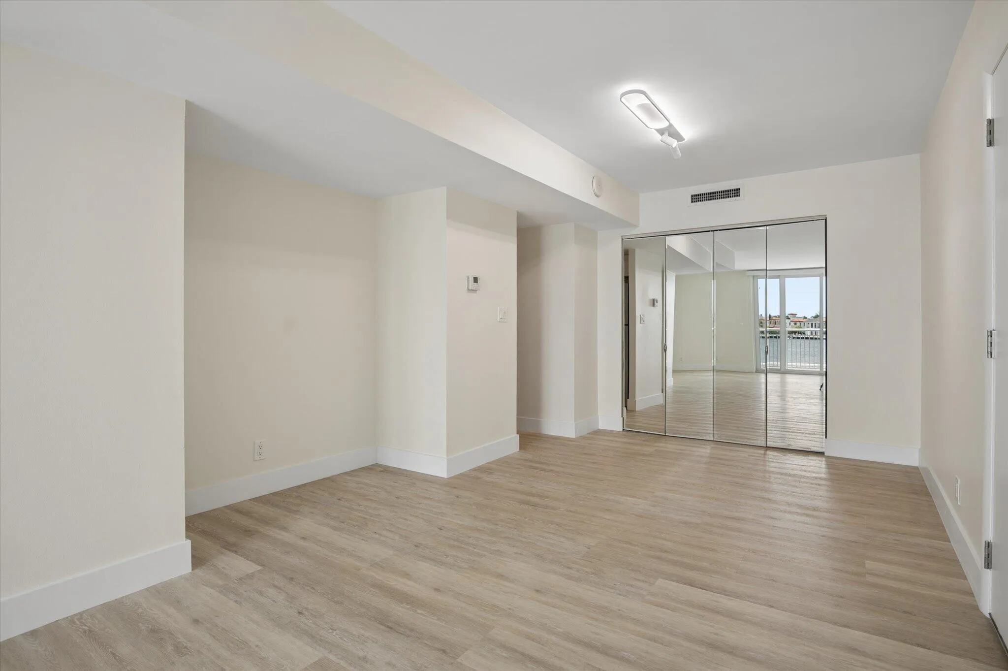 04-Carbonara-511 Bayshore Dr #206-4