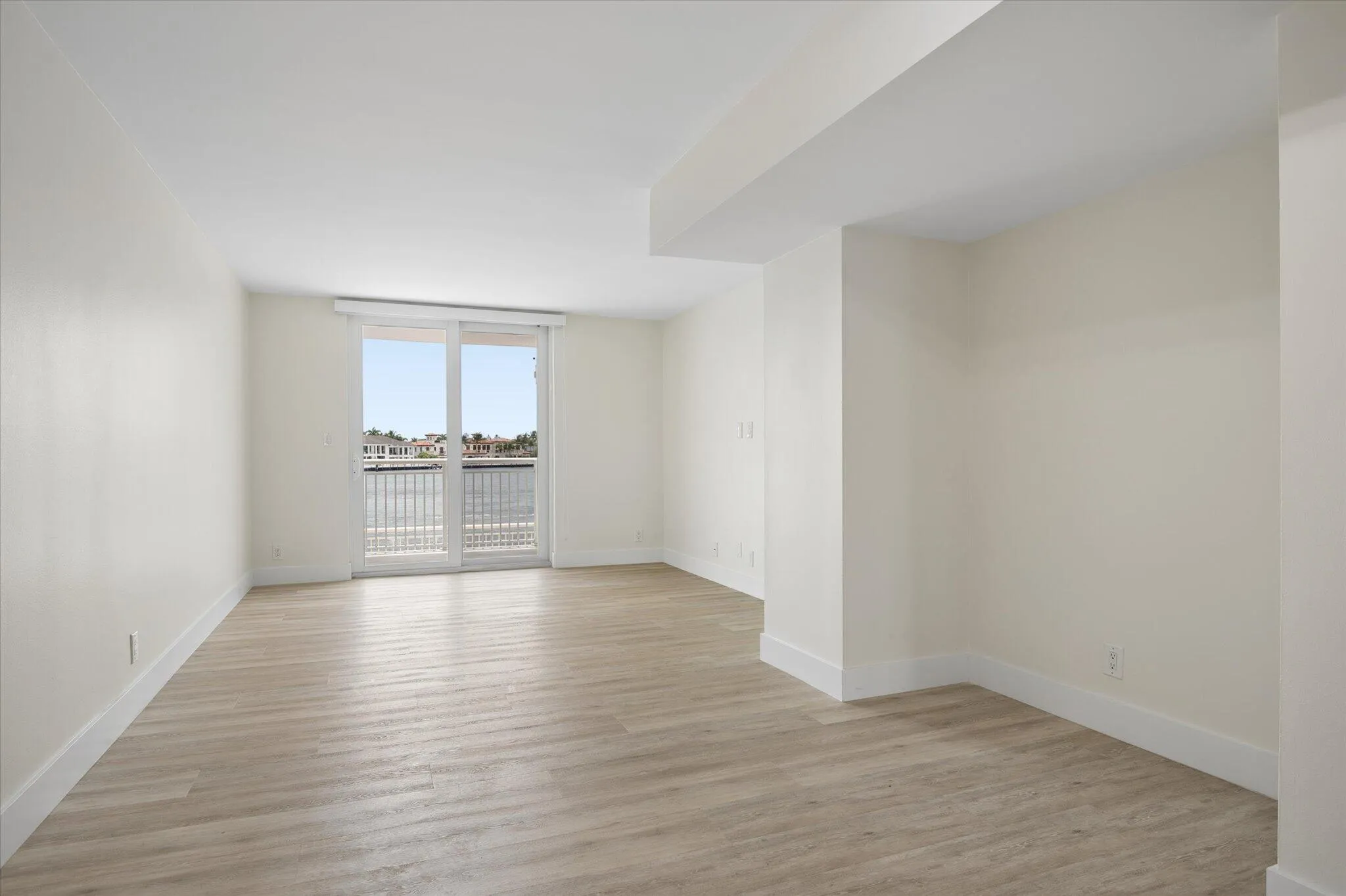 01-Carbonara-511 Bayshore Dr #206-1