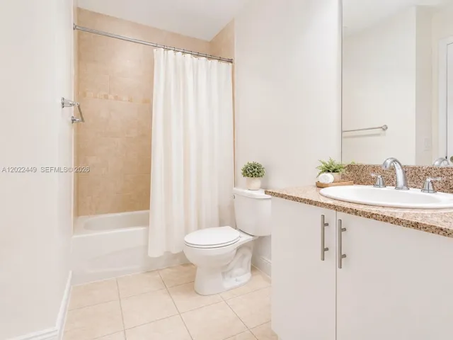 Bathroom on ht 2nd Floor