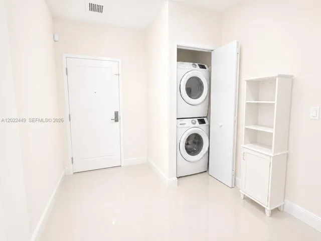 Main En