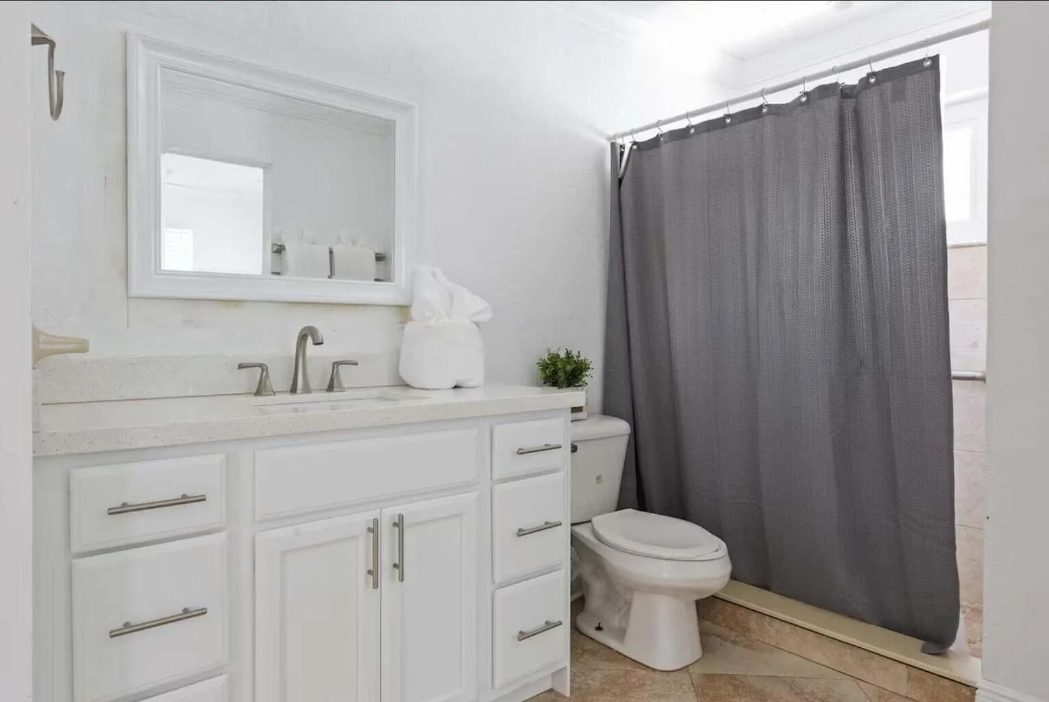 337 Balsam St (Master Bath)